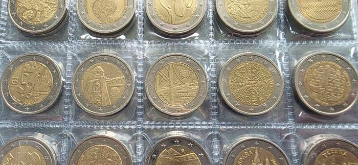 2 euro coins