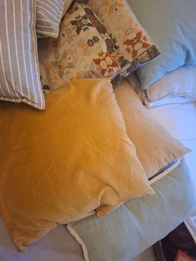6 cushions great condition