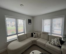 White Venetian Blinds (x7)