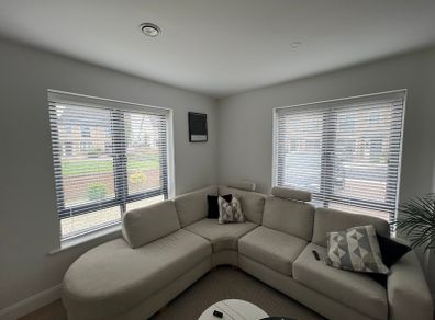 White Venetian Blinds (x7)