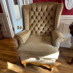 armchair Gold
