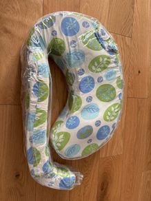 My Breast Friend Feeding Pillow