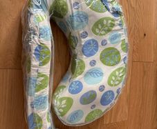 My Breast Friend Feeding Pillow