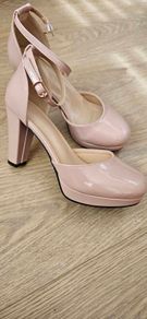 Nude High Heels Size 4