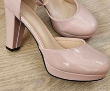 Nude High Heels Size 4
