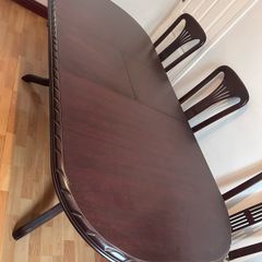 Mahogony Table with 5 chairs