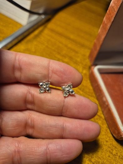 Small vintage earrings