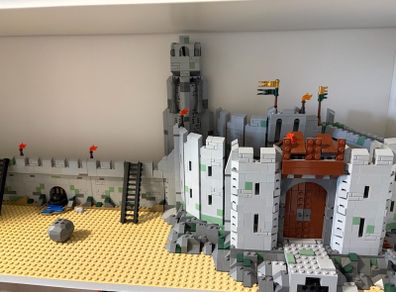 Lego Lord of the Rings Helms Deep