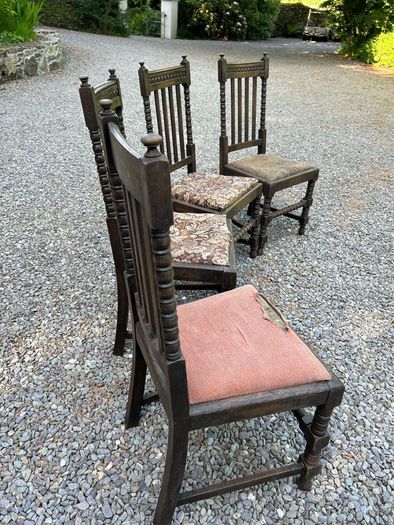Oak dining chairs x 4