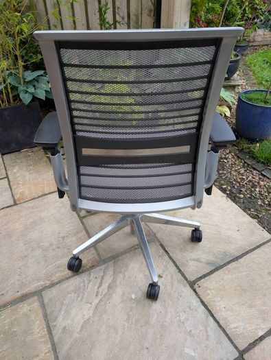 ergonomic office chair