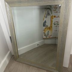 Gold mirror