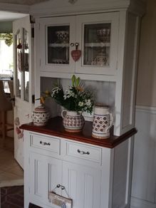 solid kitchen dresser delivery arranged