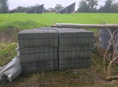 6 inch solid block's. 768 no.