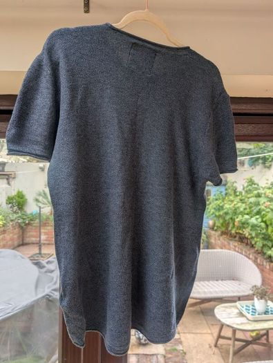 Hollister t