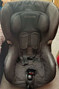 Maxi-Cosi Axiss Toddler Car Seat With Swivelling Base