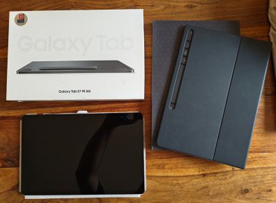 Samsung Galaxy Tab S7 FE 5G + Keyboard