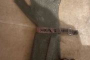 Steel mesh butchers glove