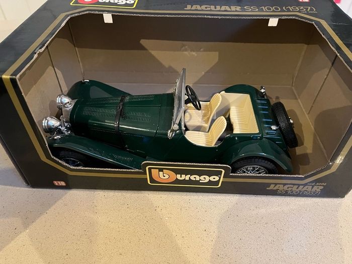 Models Cars Lot 4 1/18 Burago all with Defects