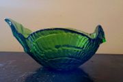 Vintage green glass chicken fruit bowl