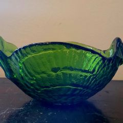 Vintage green glass chicken fruit bowl