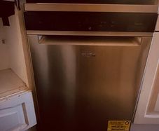 Dishwasher - Whislpool  6th Sense PowerClean