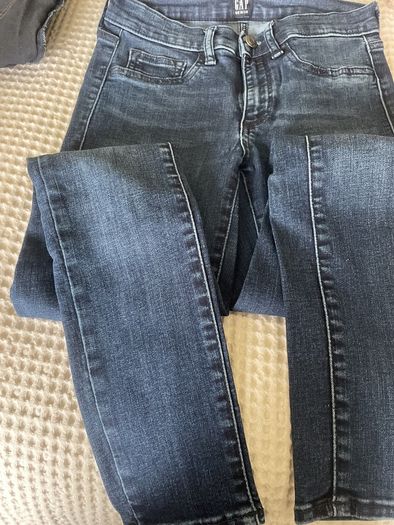 Gap jeans size 8