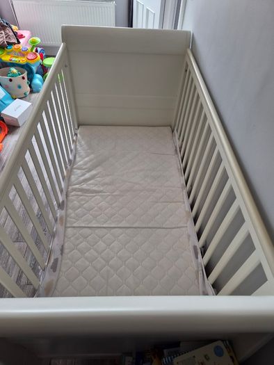 Cot Bed, changing unit and bed rail