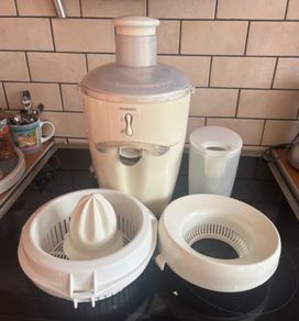 Kenwood JE700 juicer