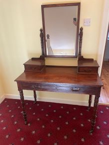 Antique-Style Wooden Dressing Table / Vanity with Mirror