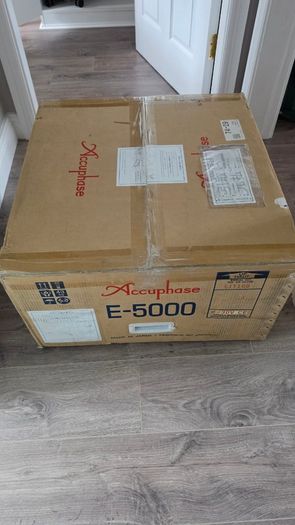 Accuphase E-5000