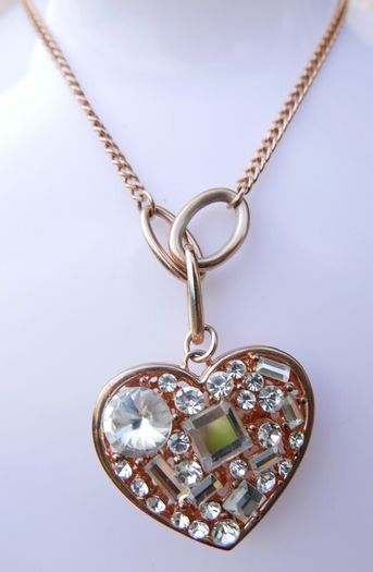 August Woods Jewellery Gold Plated Unique Pendant and Chain