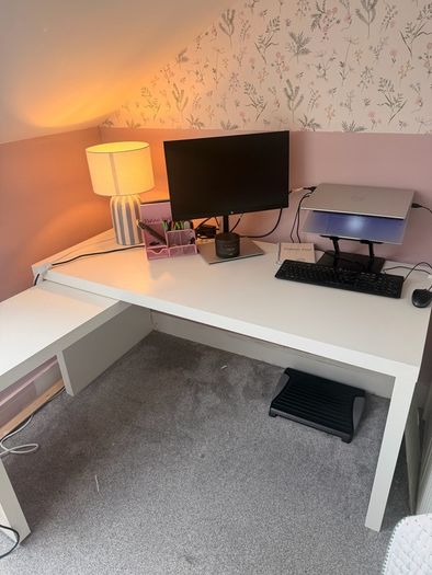 extendable desk