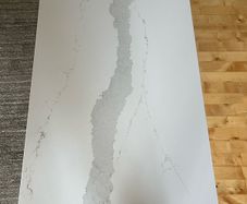 Calcatta mammo gold 1174mm x 635mm 20mm thick