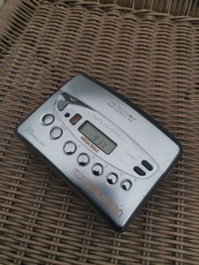 Sony WM-FX473 Walkman Cassette Player