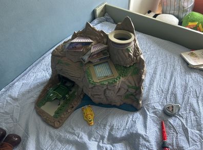 Vintage Thunderbirds Tracey Island