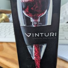 Wine accessory