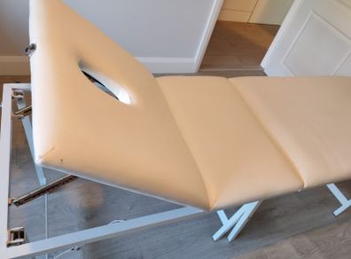 massage table