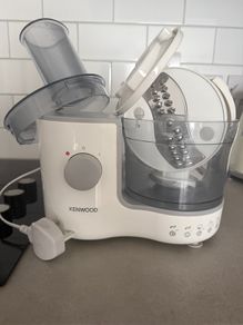 Kenwood FP120 Compact Food Processor