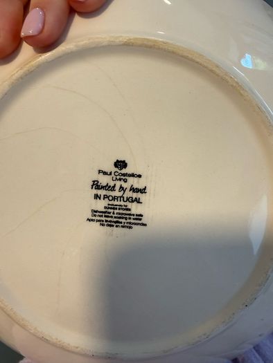 Crockery: plates, bowls etc.