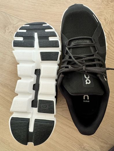 On Cloud 6 trainer (UK 5) - Brand New