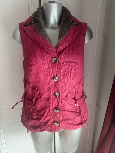 Kapalua pink gilet size UK10/12  EU38/40 Postage included