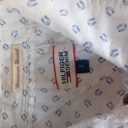 ladies shirt. Tommy Hilfiger. Size small