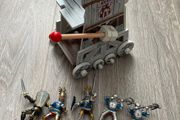 Boys Toys - Medieval Assault Tower with lots of figurines - Boys Toys - Christmas Gifts -