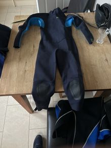 wetsuit