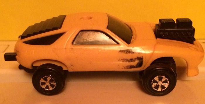 Porsche 928 "stretch" 1/43
