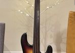 musicman fretless stingray