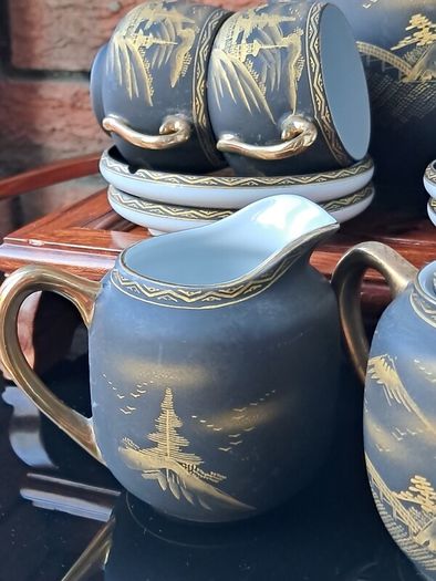 Vintage Japanese-style tea set - black and gold