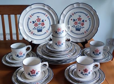 Set For 6 Cumberland Stoneware by Hearthside - BRAMBLEBERRY