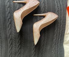 High heels with crystals
