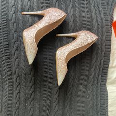 High heels with crystals